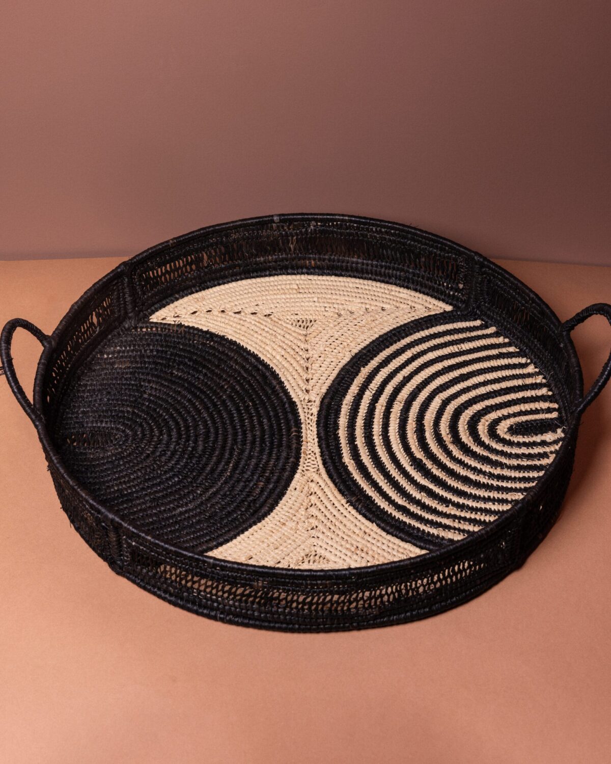 Plateau Raphia Rond - Noir - Cabana Gallery